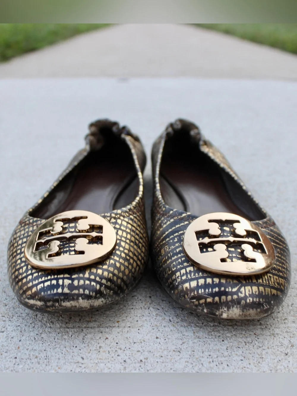 Tory Burch Black/Gold Reva Flats Sz (7.5 - 8)